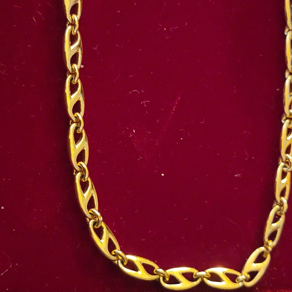 VGUC Monet 30" Goldtone Chain